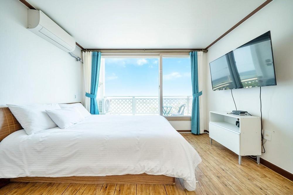 Yangyang Sunrise Pension Room photo